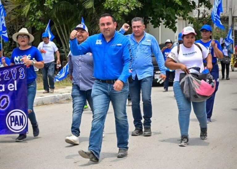 Noé Ramos en campaña. (Facebook)