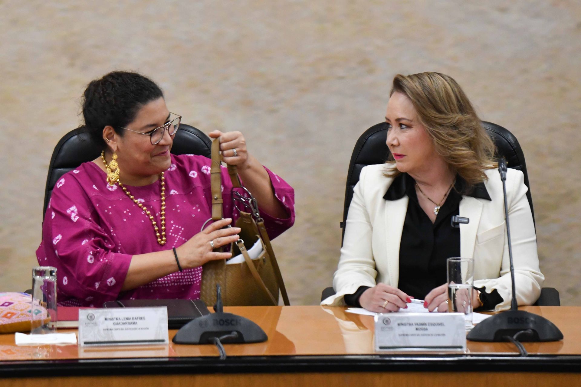 Las ministras Lenia Batres y Yasmín Esquivel, abiertas defensoras de la 4T y la reforma judicial. (Cuartoscuro)