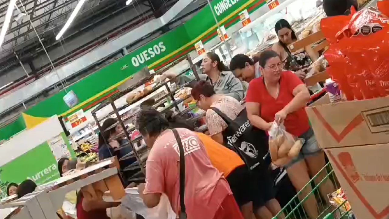 Compras de pánico en Mérida, Yucatán, por Milton. @ZuritaCarpio