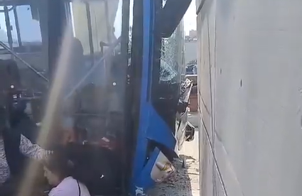 Choque del troblebús elevado en Iztapalapa.