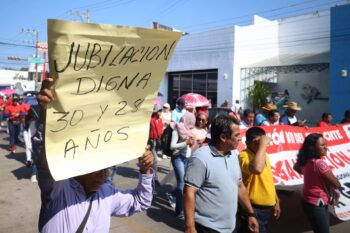 Maestros de la CNTE en Chiapas protestan contra reforma a Ley del ISSSTE. (Cuartoscuro)