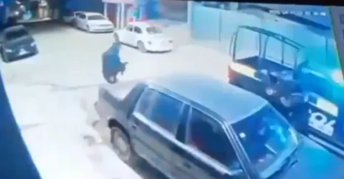 Policías golpean a joven fuera de su jurisdicción en Hidalgo.