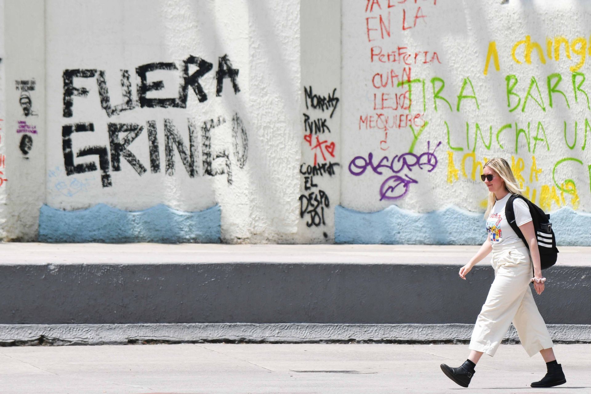 Pintas tras la manifestación previa contra la gentrificación.