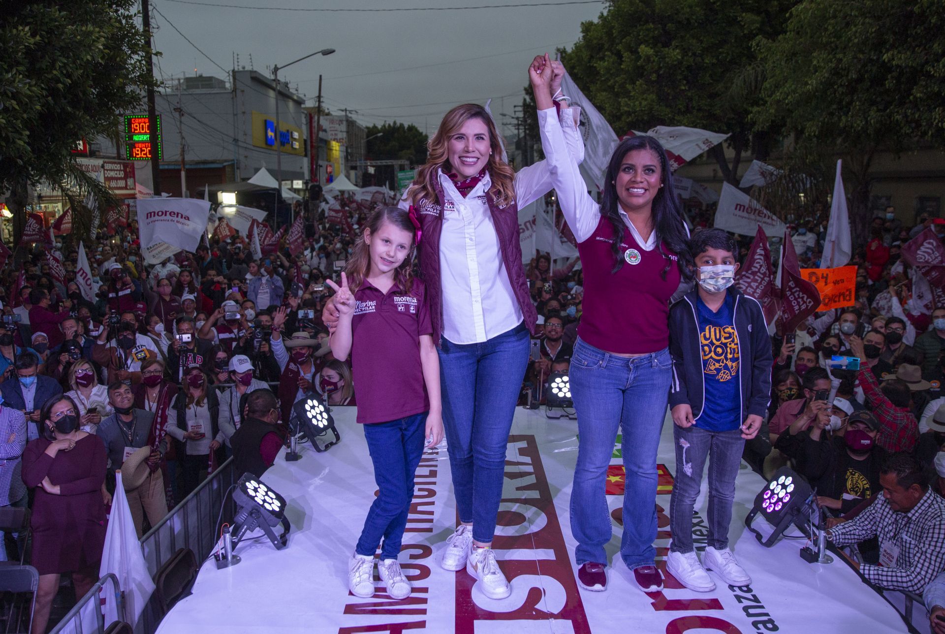 Marina del Pilar y Monserrat Caballero cuando todavía se llevaban bien.