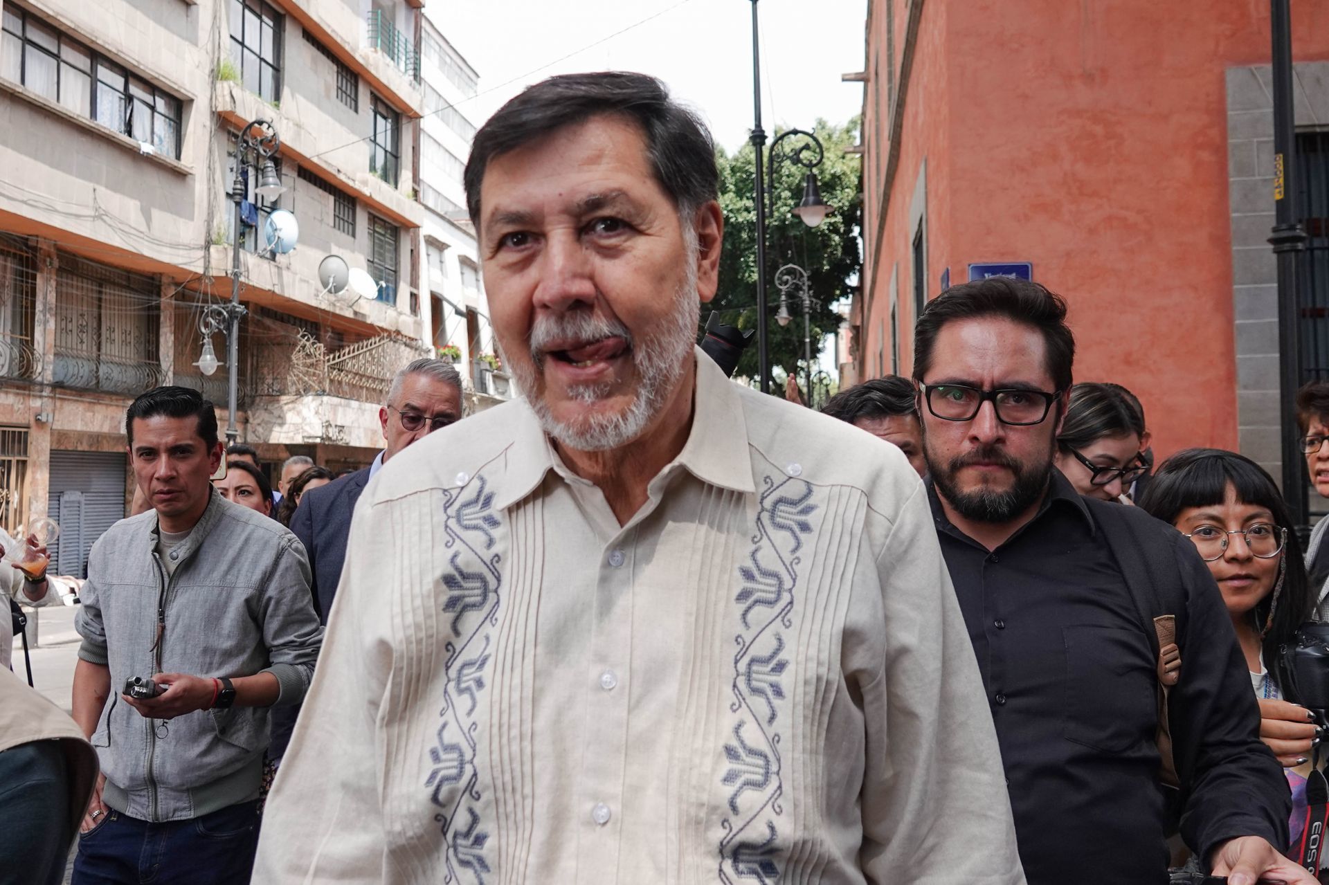 Gerardo Fernández Noroña salió de la plenaria de Morena. (Cuartoscuro)