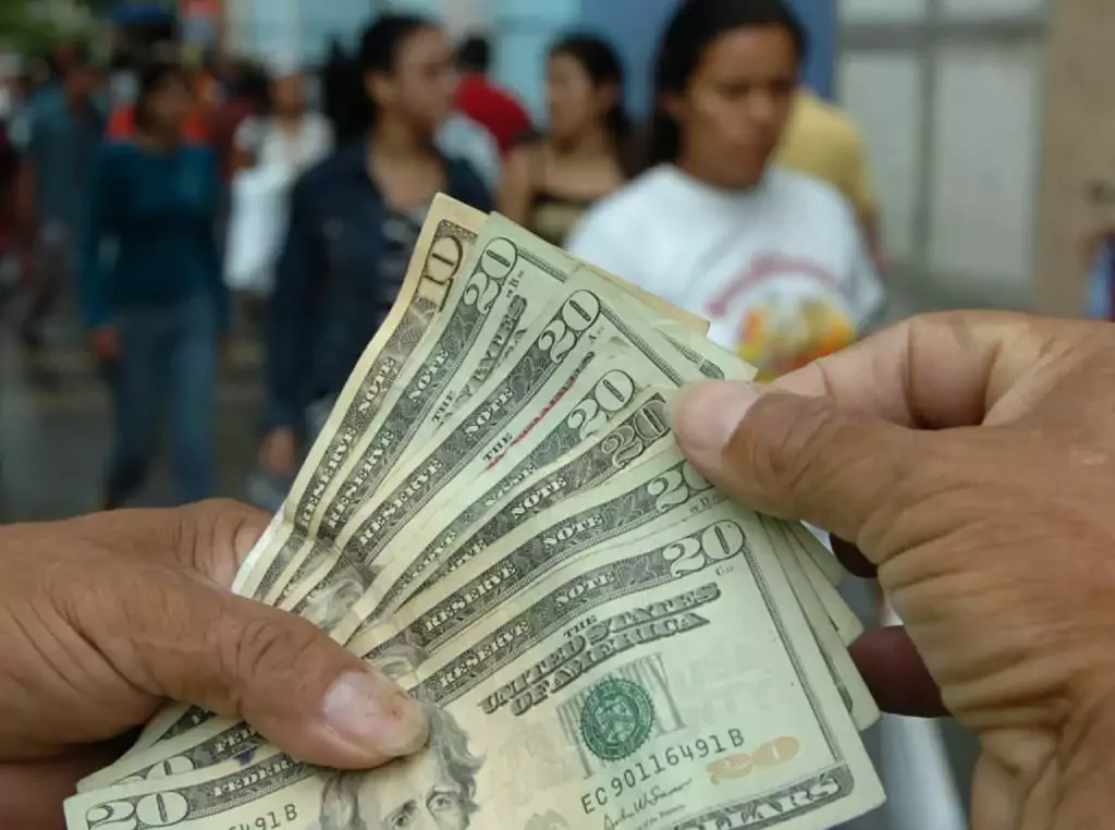 Cae el envío de remesas a nivel histórico.