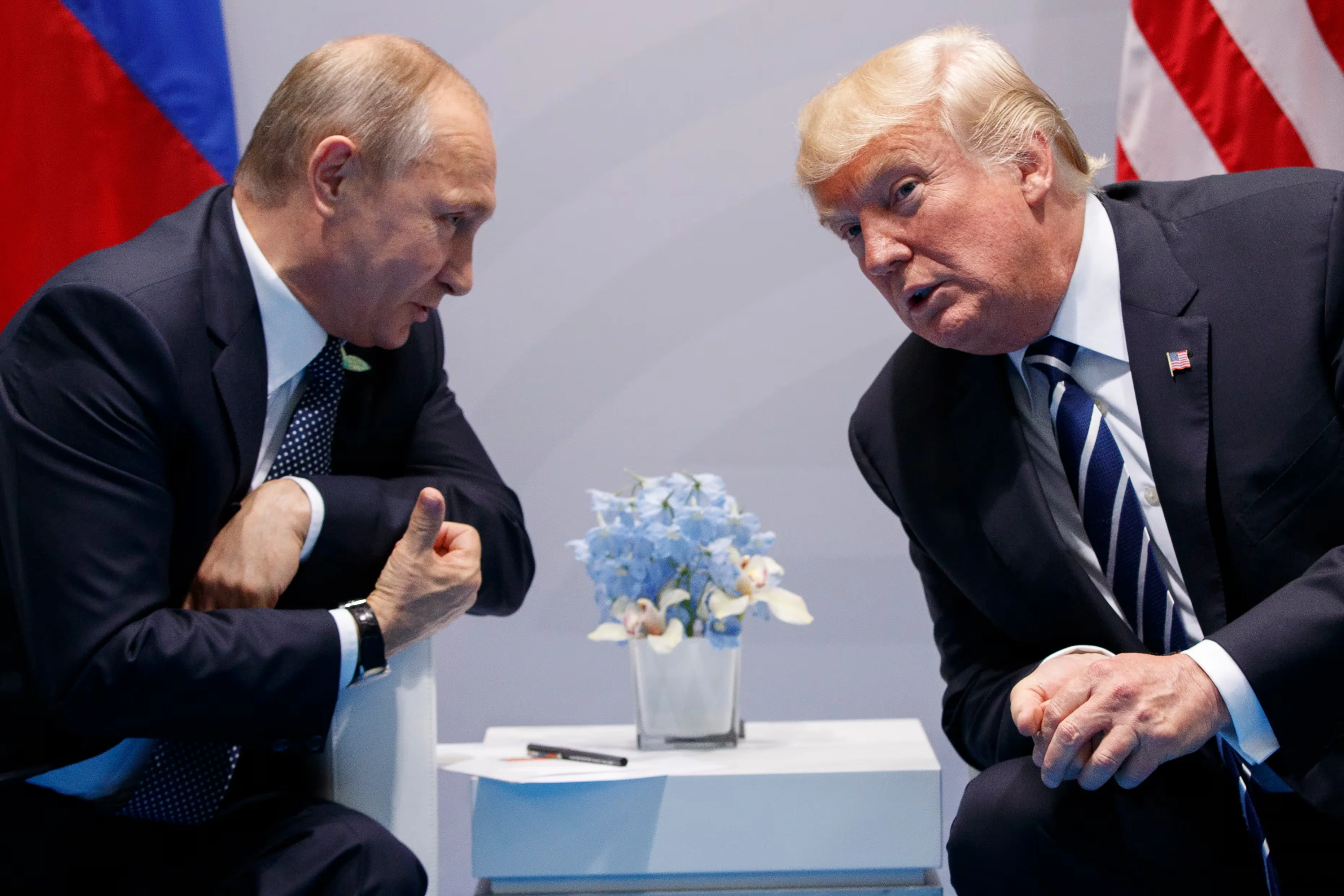 Vladimir Putin y Donald Trump en un encuentro previo durante una cumbre.
