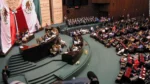 División al interio de Morena y frente a sus aliados por la eliminación de plurinominales.