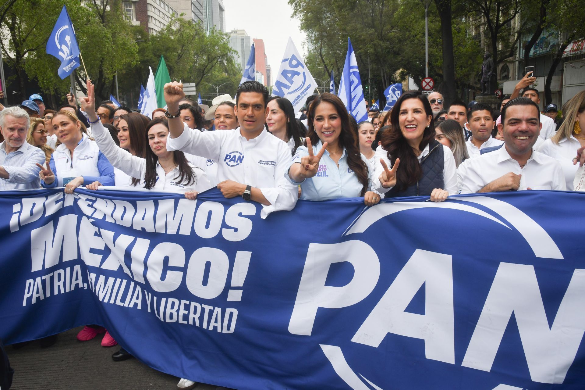 Jorge Romero durante la marcha de relanzamiento del PAN. (Cuartoscuro)