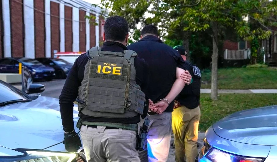 10 mexicanos han muerto bajo custodia del ICE.