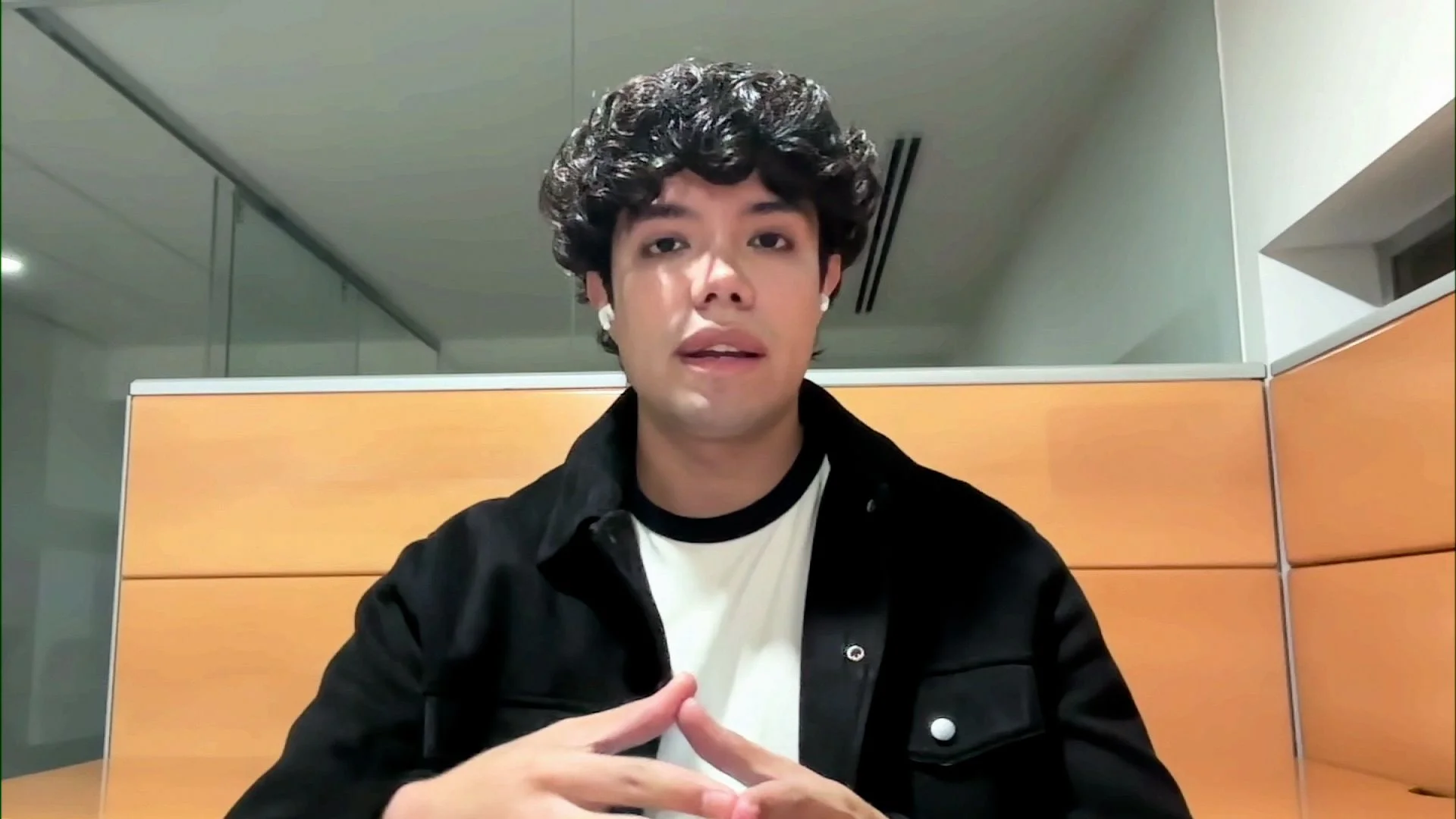 Edson Andrade acusa persecución política.