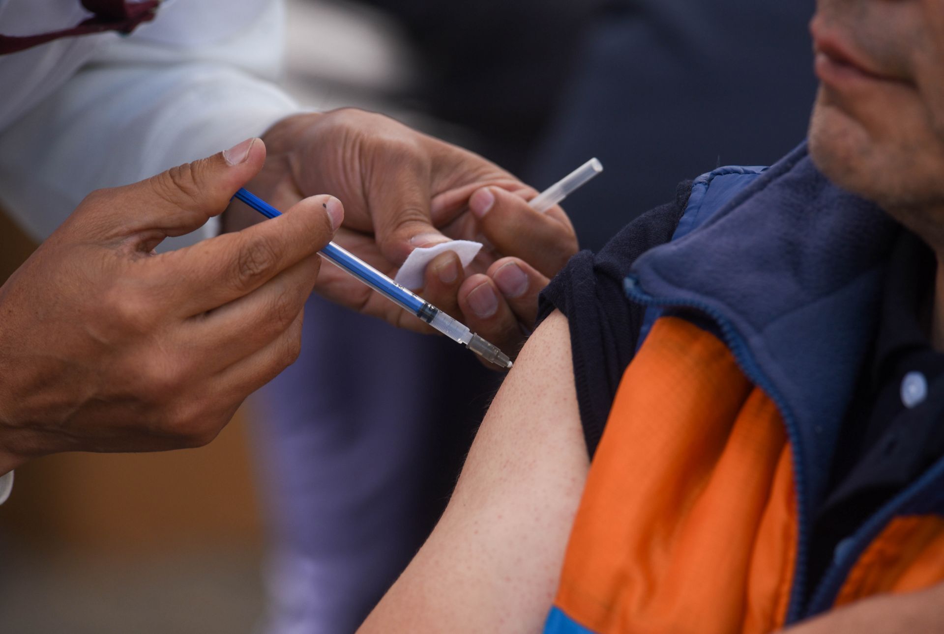 Vacunarse, el método más efectivo de prevención contra la influenza. (Cuartoscuro)