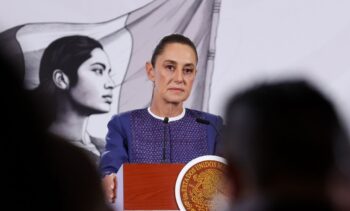 “Balcongate”: Sheinbaum se sale por la tangente sobre la mujer que se asolea en Palacio