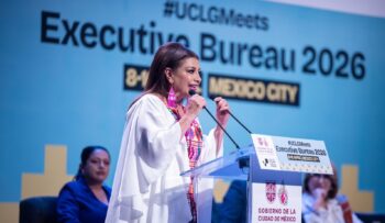 Brugada lleva el municipalismo al escenario global en medio de un orden internacional en tensión