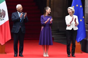 Claudia Sheinbaum, presidenta de México, durante la ceremonia de recepción a Ursula von del Leyen, presidenta de la Comisión Europea y António Costa, presidente del Consejo Europeo, en Palacio Nacional. (Cuartoscuro)