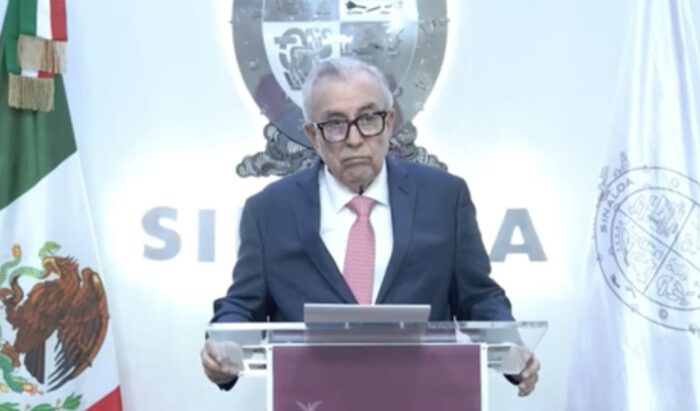 Rocha Moya pide licencia tras postura de FGR Rocha Moya pide licencia tras postura de FGR