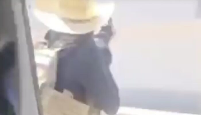 “Gente del Sombrero”, mencionada en el corrido con el que balearon casa de Rocha Moya “Gente del Sombrero”, mencionada en el corrido con el que balearon casa de Rocha Moya