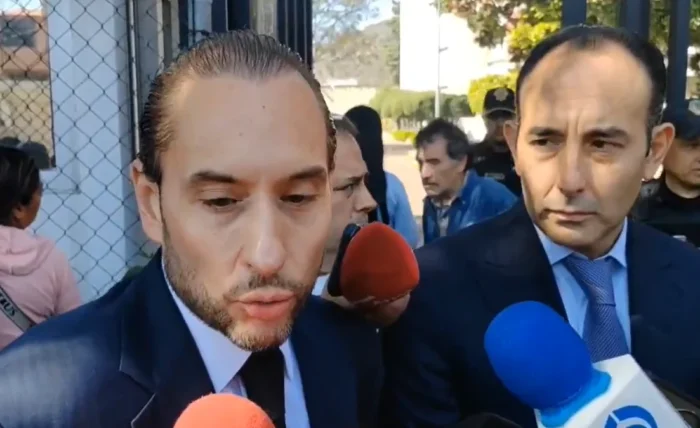 La defensa de Maru Campos. La defensa de Maru Campos.