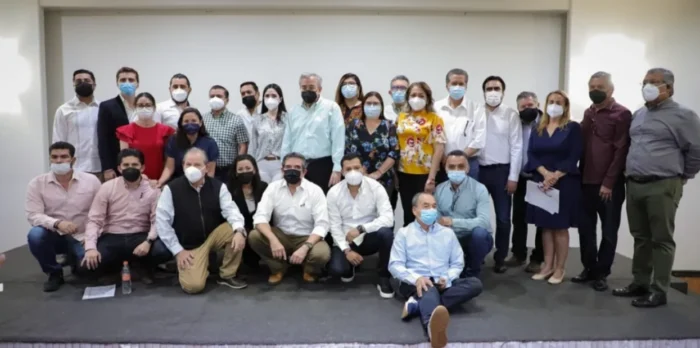 El equipo de campaña de Rubén Rocha Moya en 2021.