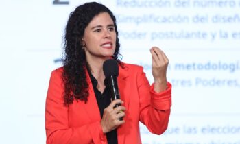 Luisa María Alcalde: su historial de medias verdades y datos falsos