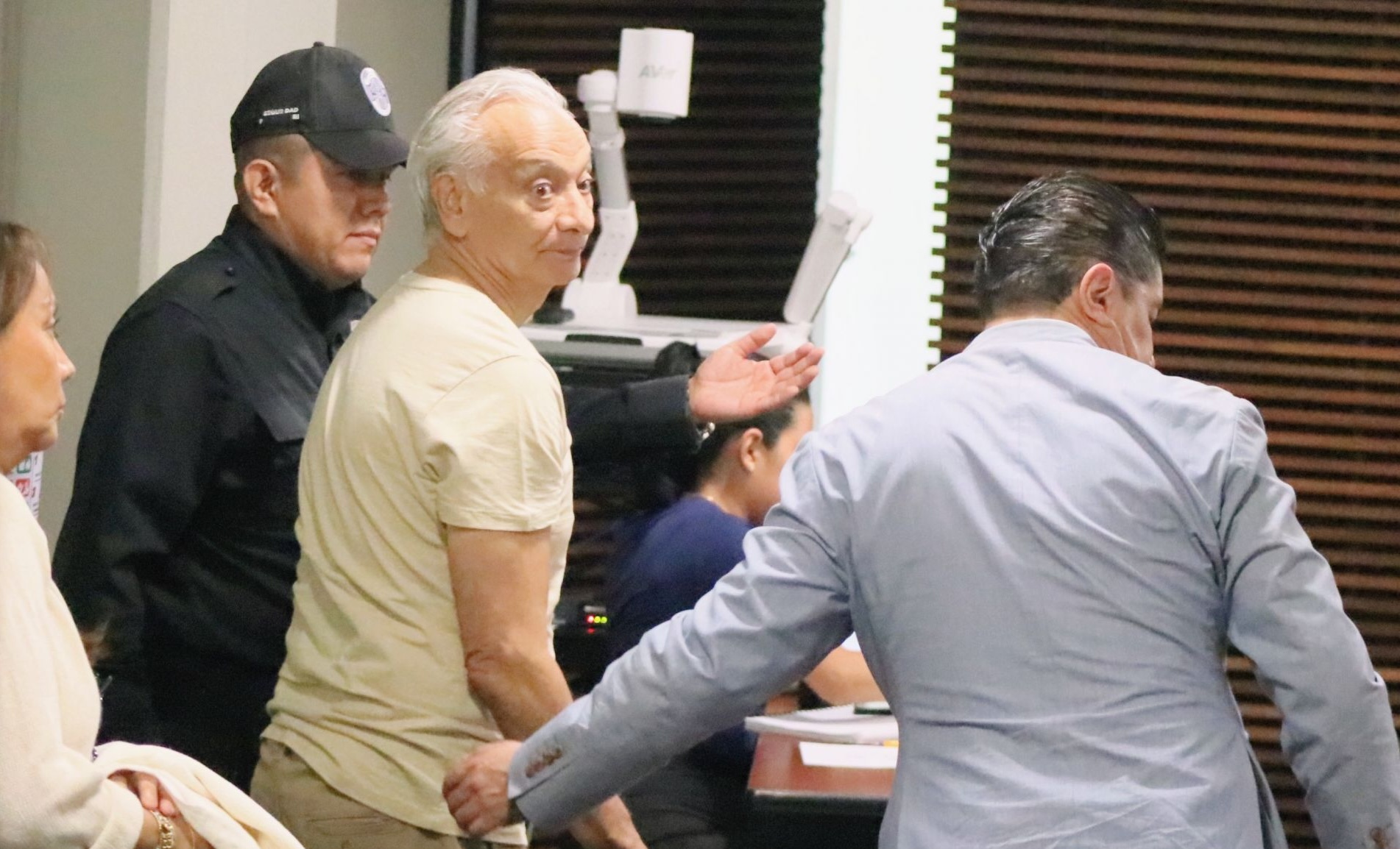 Víctor Rodríguez Padilla deja la prisión preventiva tras propuesta de reparación del daño y perdón de su esposa | Eme equis