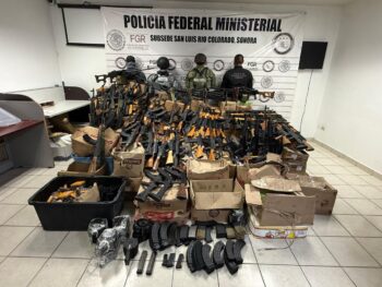Aseguran arsenal en San Luis Río Colorado, Sonora. Aseguran arsenal en San Luis Río Colorado, Sonora.