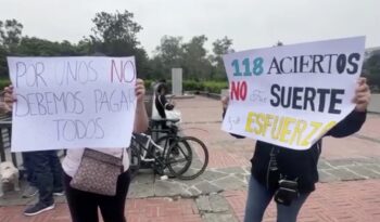 Y ahora: alumnos que pasaron examen de la UNAM exigen inscripciones Y ahora: alumnos que pasaron examen de la UNAM exigen inscripciones