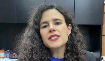 Luisa Alcalde niega lo evidente: no es “lista”, es “análisis” Luisa Alcalde niega lo evidente: no es “lista”, es “análisis”