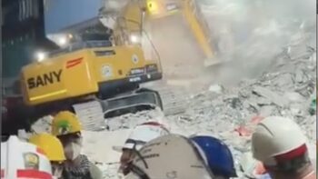 A pesar de indicios de vida, Colombia mete maquinaria pesada en hotel donde están los mexicanos A pesar de indicios de vida, Colombia mete maquinaria pesada en hotel donde están los mexicanos