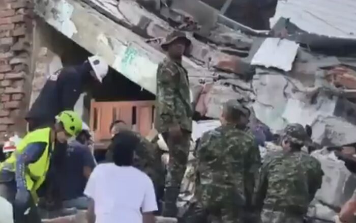 Sube a 132 cifra de muertos por sismo en Colombia Sube a 132 cifra de muertos por sismo en Colombia